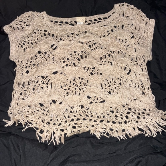Daytrip Tops - Daytrip Taupe Crochet Fringe Top